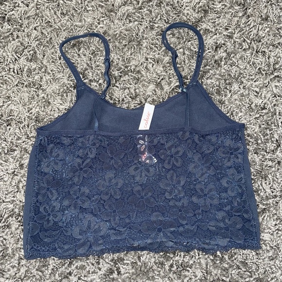 Top from colsie never worn! - Picture 2 of 2